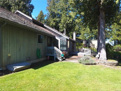 8803 Portland Pl, North Saanich, BC - Outdoor With Deck Patio Veranda