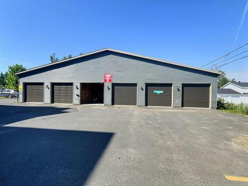 Garage - 314-680 Rue St-Alphonse S., Thetford Mines, QC - Outdoor