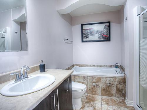 Bathroom - 4-7190 Rue Du Chardonneret, Brossard, QC - Indoor Photo Showing Bathroom
