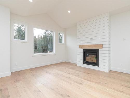 6926 Ridgecrest Rd, Sooke, BC - Indoor Photo Showing Living Room With Fireplace