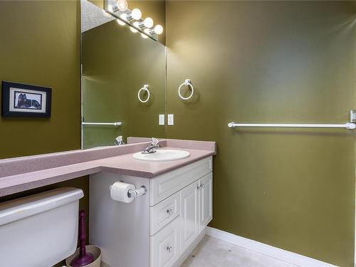 8-417 Heather Crt, Comox, BC - Indoor Photo Showing Bathroom