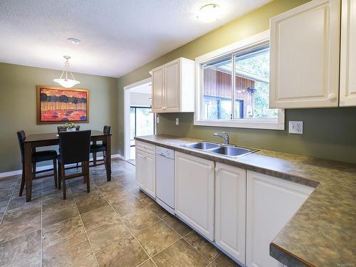 1591 Babine Rd, Crofton, BC - Indoor Photo Showing Kitchen With Double Sink