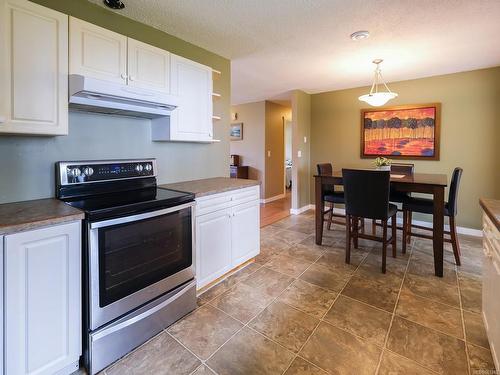 1591 Babine Rd, Crofton, BC - Indoor Photo Showing Kitchen