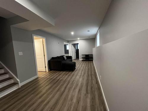 487 Oliver Road, Thunder Bay, ON - Indoor Photo Showing Other Room
