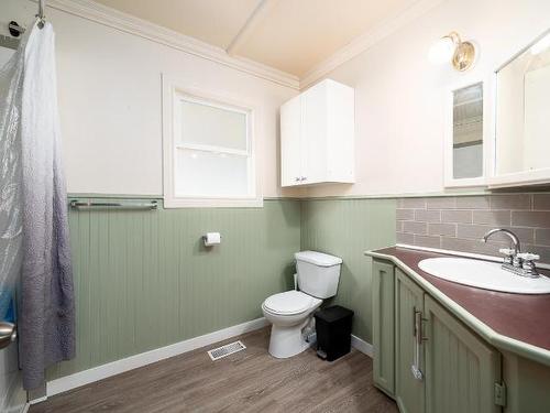 A-227 Brooke Drive, Chase, BC - Indoor Photo Showing Bathroom