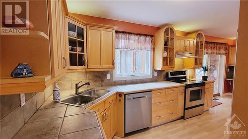 215 Fireside Drive, Constance Bay, ON - Indoor Photo Showing Kitchen With Double Sink