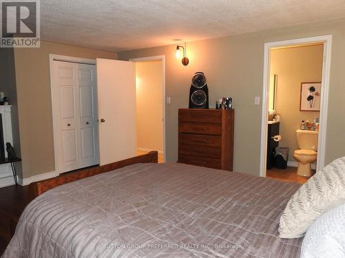 286 Kensington Avenue, Ingersoll, ON - Indoor Photo Showing Bedroom