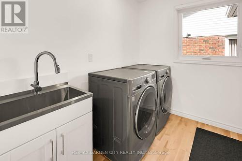 4516 Green Meadow Blvd, Lincoln, ON - Indoor Photo Showing Laundry Room