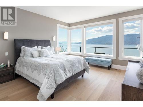1504 Marble Ledge Drive, Lake Country, BC - Indoor Photo Showing Bedroom
