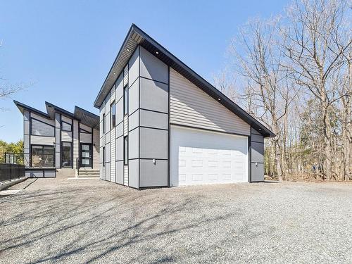Garage - 7 Rue De Mont-Laurier, Cantley, QC - Outdoor With Exterior