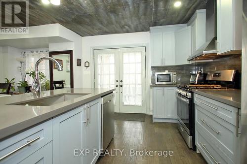 221 Church St, Toronto, ON - Indoor Photo Showing Kitchen With Stainless Steel Kitchen With Upgraded Kitchen