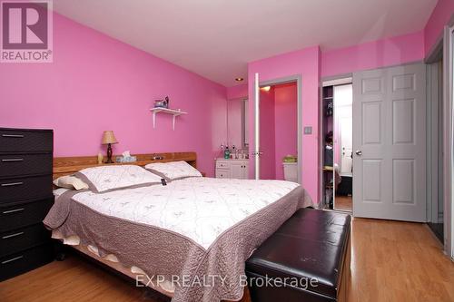 221 Church Street, Toronto, ON - Indoor Photo Showing Bedroom