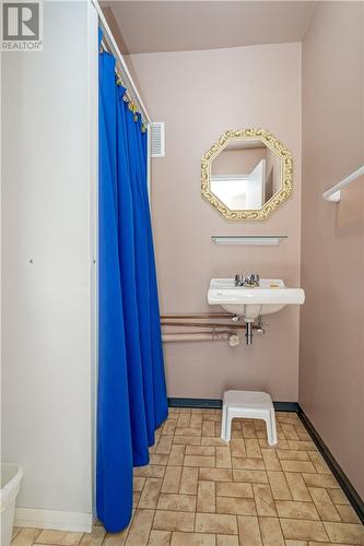 45 Gauthier, Alban, ON - Indoor Photo Showing Bathroom