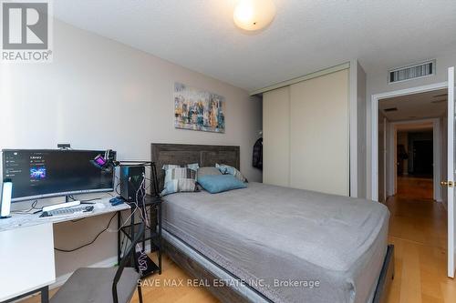 #1401 -40 Richview Rd, Toronto, ON - Indoor Photo Showing Bedroom