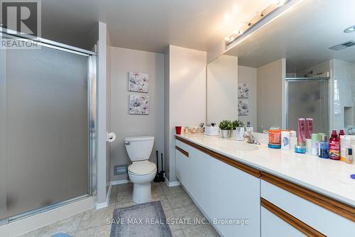 #1401 -40 Richview Rd, Toronto, ON - Indoor Photo Showing Bathroom