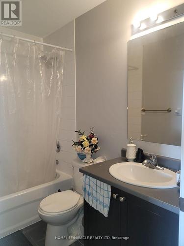 310 - 50 Sky Harbour Drive, Brampton, ON - Indoor Photo Showing Bathroom