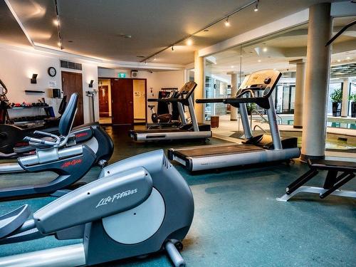 Exercise room - 906-80 Rue Berlioz, Montréal (Verdun/Île-Des-Soeurs), QC - Indoor Photo Showing Gym Room