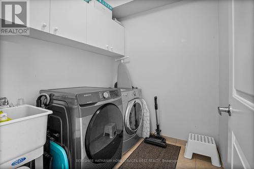 1855 Pagehurst Ave, Mississauga, ON - Indoor Photo Showing Laundry Room