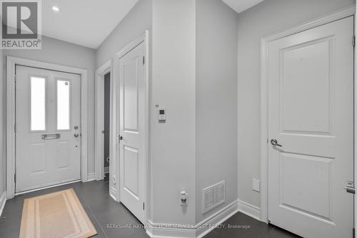 1855 Pagehurst Ave, Mississauga, ON - Indoor Photo Showing Other Room