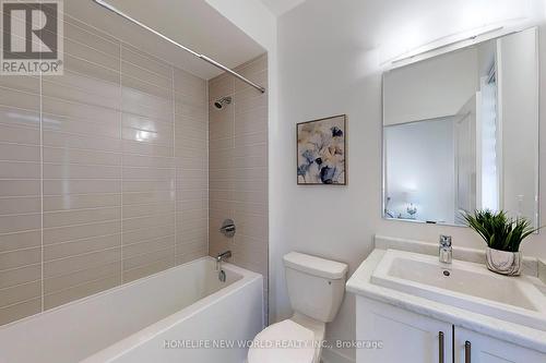 20 Marlene Johnstone Drive, East Gwillimbury, ON - Indoor Photo Showing Bathroom