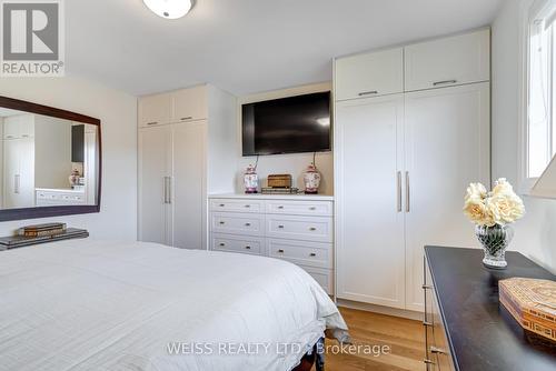 82 Harris Cres, Vaughan, ON - Indoor Photo Showing Bedroom