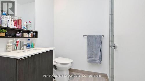 3708 - 5 Buttermill Avenue, Vaughan, ON - Indoor Photo Showing Bathroom