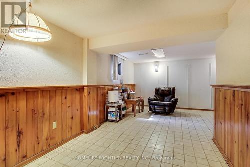 5 Penwick Cres, Richmond Hill, ON - Indoor Photo Showing Other Room