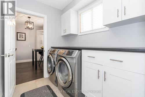562 Simcoe St, Collingwood, ON - Indoor Photo Showing Laundry Room
