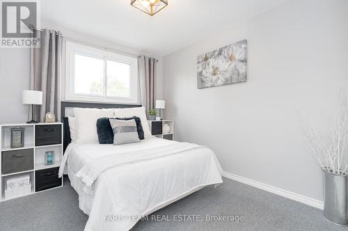 562 Simcoe Street, Collingwood, ON - Indoor Photo Showing Bedroom