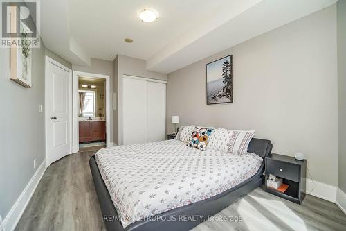 #3110 -330 Burnhamthorpe Rd W, Mississauga, ON - Indoor Photo Showing Bedroom