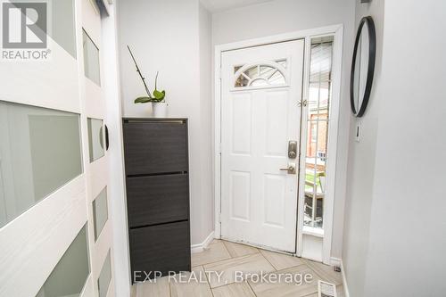 30 Aikens Crescent, Barrie, ON - Indoor Photo Showing Other Room