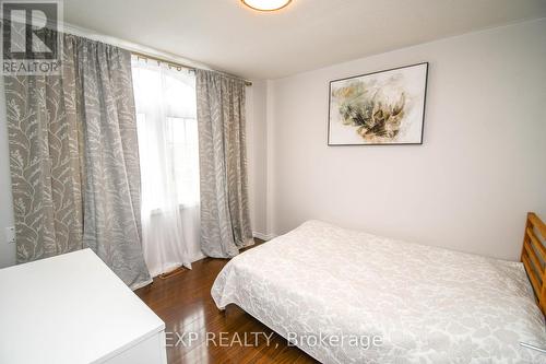 30 Aikens Crescent, Barrie, ON - Indoor Photo Showing Bedroom