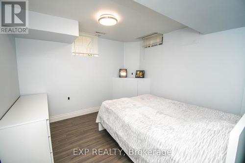 30 Aikens Crescent, Barrie, ON - Indoor Photo Showing Bedroom