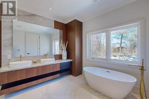 168 Glenvale Boulevard, Toronto, ON - Indoor Photo Showing Bathroom