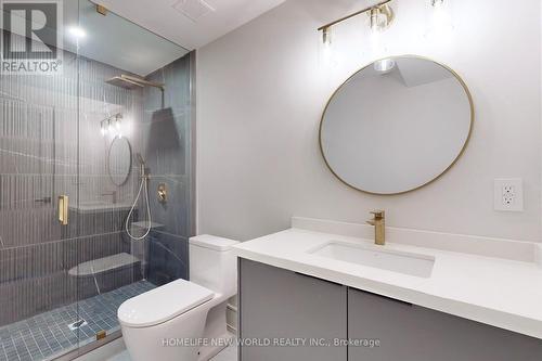 168 Glenvale Blvd, Toronto, ON - Indoor Photo Showing Bathroom