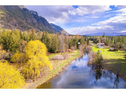 4856 32Nd Street, Canyon, BC - Outdoor With View