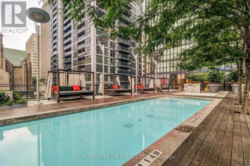 3903 - 110 Charles Street E, Toronto, ON - Outdoor With In Ground Pool