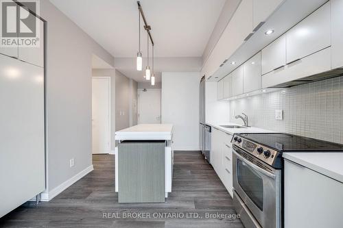3903 - 110 Charles Street E, Toronto, ON - Indoor Photo Showing Kitchen With Upgraded Kitchen