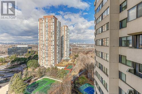 #1908 -75 Wynford Heights Cres, Toronto, ON - Outdoor