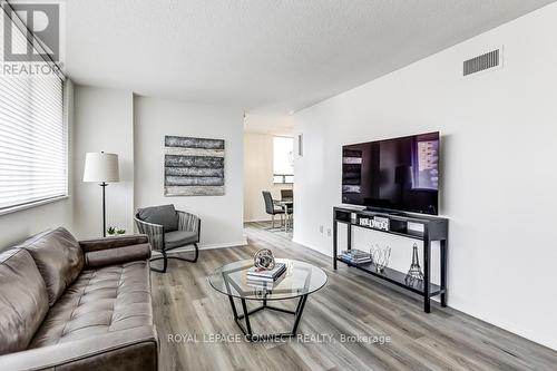 #1908 -75 Wynford Heights Cres, Toronto, ON - Indoor Photo Showing Living Room