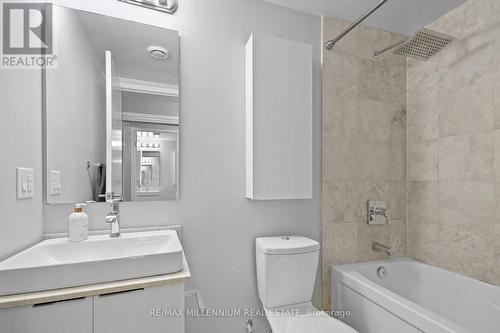 6006 - 14 York Street, Toronto, ON - Indoor Photo Showing Bathroom
