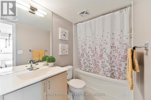 518 - 27 Rean Drive, Toronto, ON - Indoor Photo Showing Bathroom