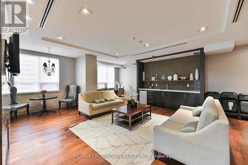 518 - 27 Rean Drive, Toronto, ON - Indoor Photo Showing Living Room