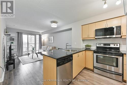518 - 27 Rean Drive, Toronto, ON - Indoor Photo Showing Kitchen With Stainless Steel Kitchen