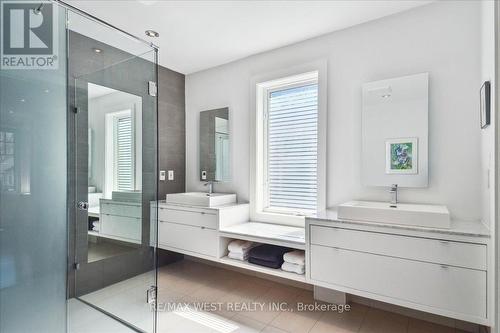 267 Beech Ave, Toronto, ON - Indoor Photo Showing Bathroom