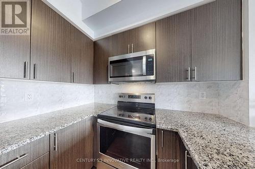 369 - 515 Kingbird Grove, Toronto, ON - Indoor Photo Showing Kitchen With Upgraded Kitchen