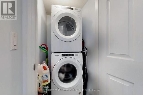 369 - 515 Kingbird Grove, Toronto, ON - Indoor Photo Showing Laundry Room