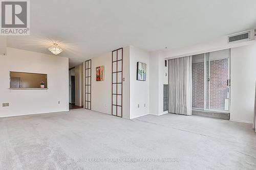 #812 -2365 Kennedy Rd, Toronto, ON - Indoor Photo Showing Other Room