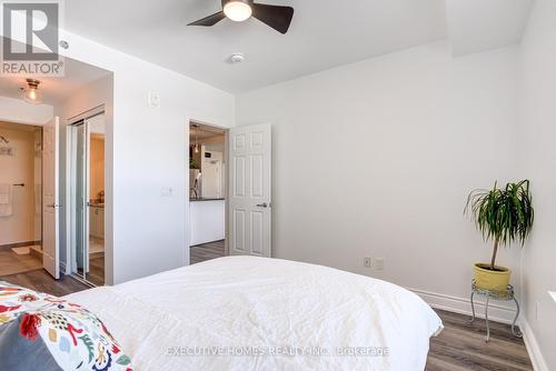211 - 21 Brookhouse Drive, Clarington, ON - Indoor Photo Showing Bedroom