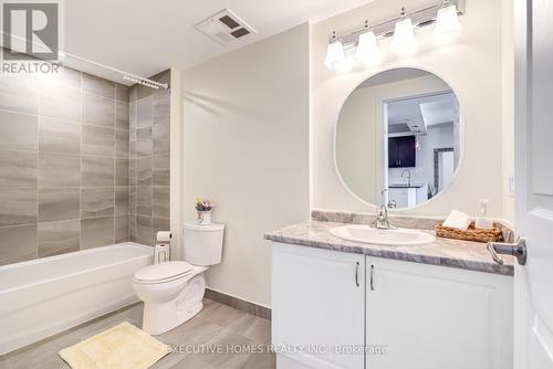 211 - 21 Brookhouse Drive, Clarington, ON - Indoor Photo Showing Bathroom